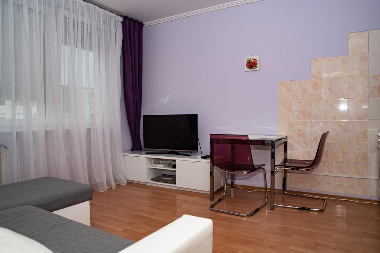 Lovely One Bedroom Apartment Nové Zámky Exterior foto
